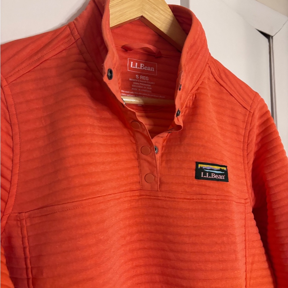 L.L. Bean Women’s Vibrant Orange 🍊 Airlight Knit Pullover